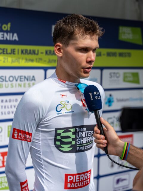 🛡️ Perfect start 🇸🇮

Our stage report is already online, where you can read about Tomáš’s success on the first day of the Tour of Slovenia! 
After smart and hella strong racing, he managed to grab both the Youth and KOM jerseys, starting today’s stage slightly “overdressed” 😍

There is such a thin line between failure and success – just look back at Erik’s crash a week ago. It’s great to see that when all the pieces line up perfectly, this is what our guys are capable of. Chapeau 🫡
-

Tomáš egy gyönyörű tegnapi nap után ma a fehér és a KOM (hegyi) trikóban kezdheti meg a versenyt. Nagyon büszkék vagyunk rá, és mindent megteszünk azért, hogy a következő napok még jobbak legyenek! 👊
Sokszor olyan kevésen múlik egy-egy jobb eredmény – emlékezhettek Erik befutójára mindössze egy héttel ezelőttről 👀. Jó látni, hogy amikor minden összeáll, ilyen eredményekre képesek a srácok! A beszámolónk már online ✍️

📸 @lapajhu 
#tus_riders #TeamUnitedShipping