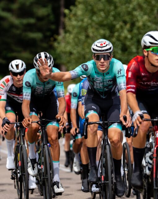 🇵🇱5th place on Race 1 of our Polish trip!
High wind, heavy stress, and an early break at Memoriał Andrzeja Trochanowskiego.
The peloton caught the break where Erik was involved, but Marko powered through for a strong finish!
🛡️Tomorrow we keep rolling with Stage 1 of the 69th Dookoła Mazowsza!
-
🇵🇱5. hely a lengyel túránk első versenyén!
Nagy szél, stresszes mezőny és egy hosszú hármas szökés.
A végén a mezőny beérte Erikéket, de Márkó egy erős finishel megszerezte az 5. helyet!
🛡️Holnap folytatjuk a 69th Dookoła Mazowsza 1. szakaszával!
📸 @lapajhu
#tus_riders #TeamUnitedShipping