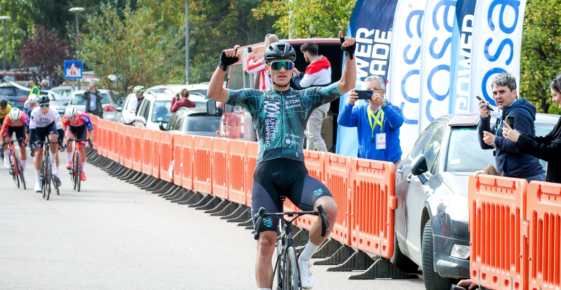 Stage Victory and Overall Lead